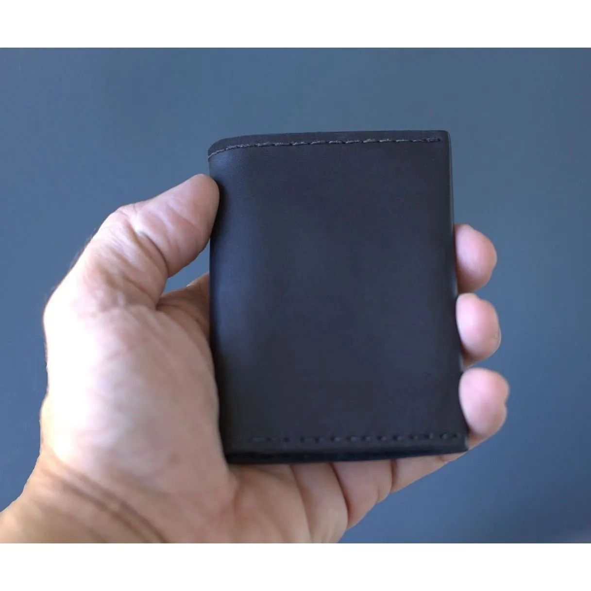 LEATHER BIFOLD WALLET