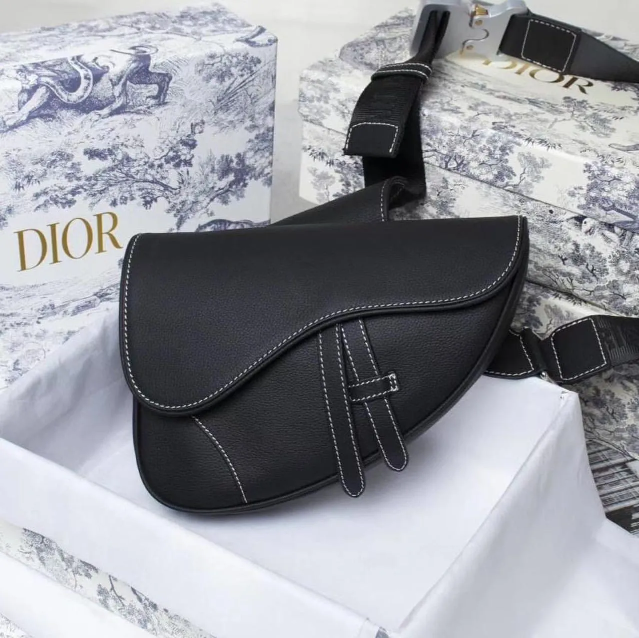 Luxury Handbags for Fashion Enthusiasts - DOR - 6149