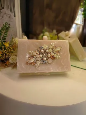 White Casual Decent Resin Clutch